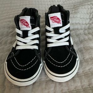 TODDLER VANS SIZE 4